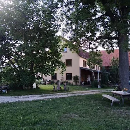 Wunderschoene 3-zimmerwohnung Auf Dem Bauernhof Apartment Wassertruedingen